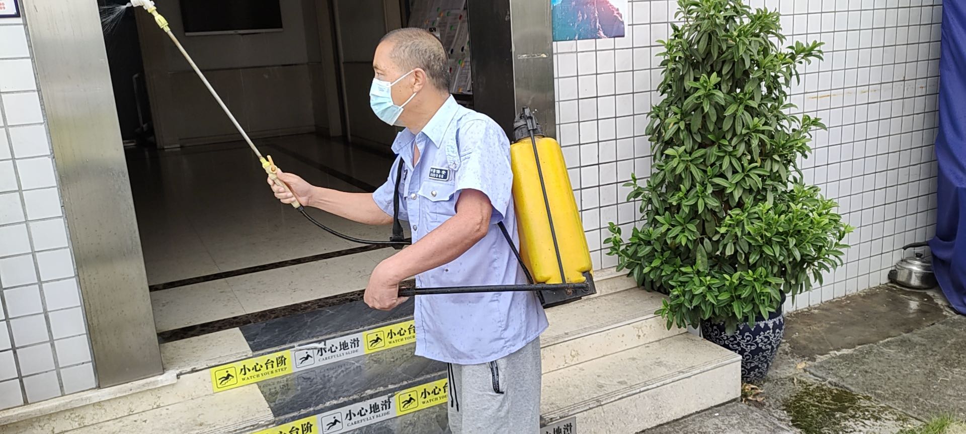 保安人员.jpg